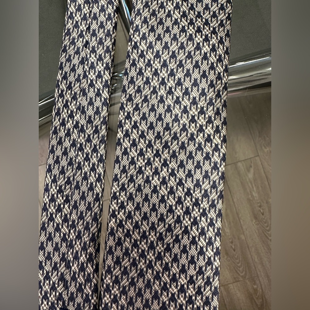 Authentic brioni Blue houndstooth deign men’s tie